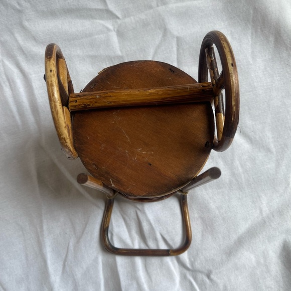 Vintage Small Basket cart planter - Picture 7 of 10